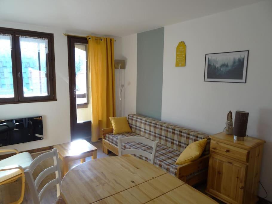 Appartement Au Coeur Du Village Avec Parking Prive ミジュー エクステリア 写真